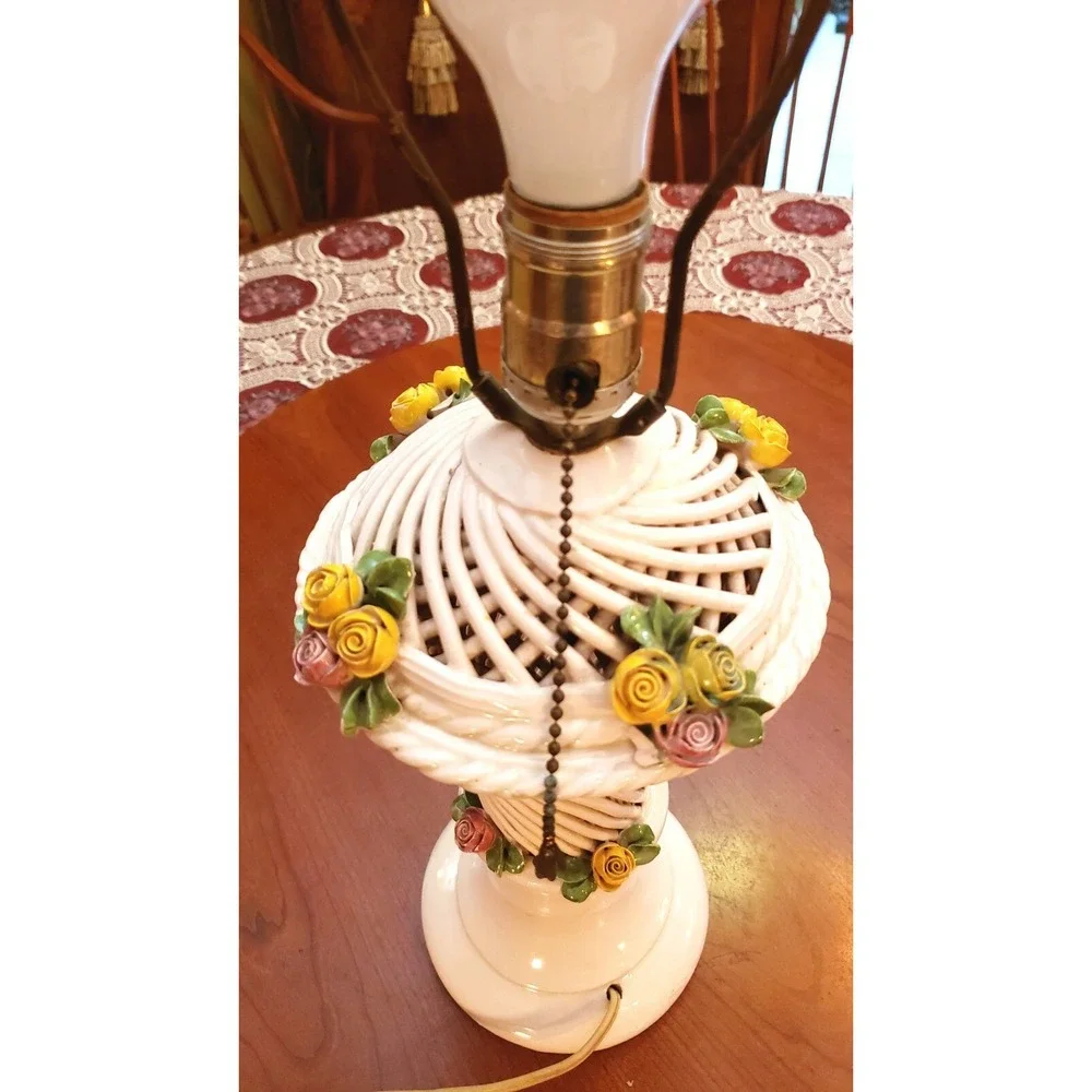 Vintage Capodimonte Table Lamp Red & Yellow Porcelain Heritage Roses Weave Trim‎